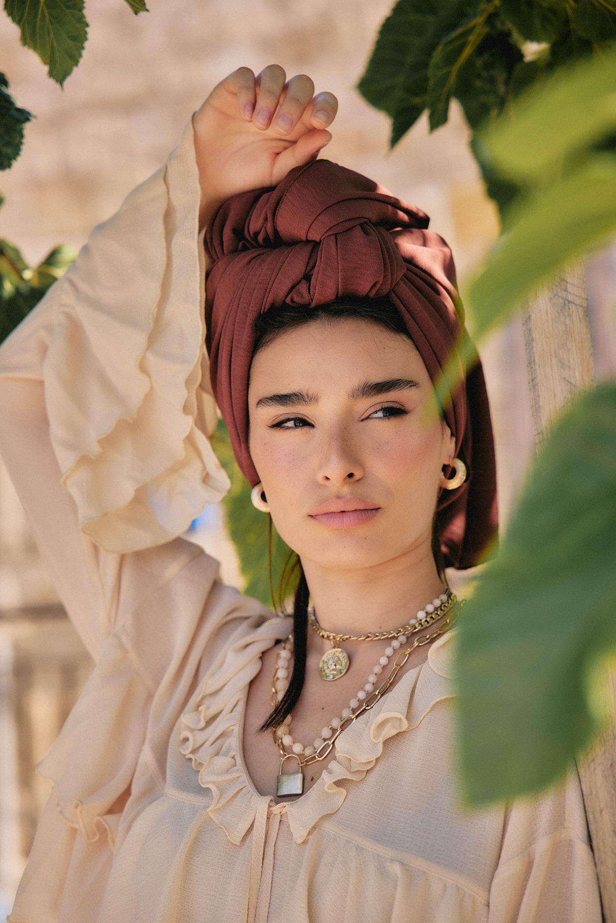 מחרוזרת אבנים טבעיות