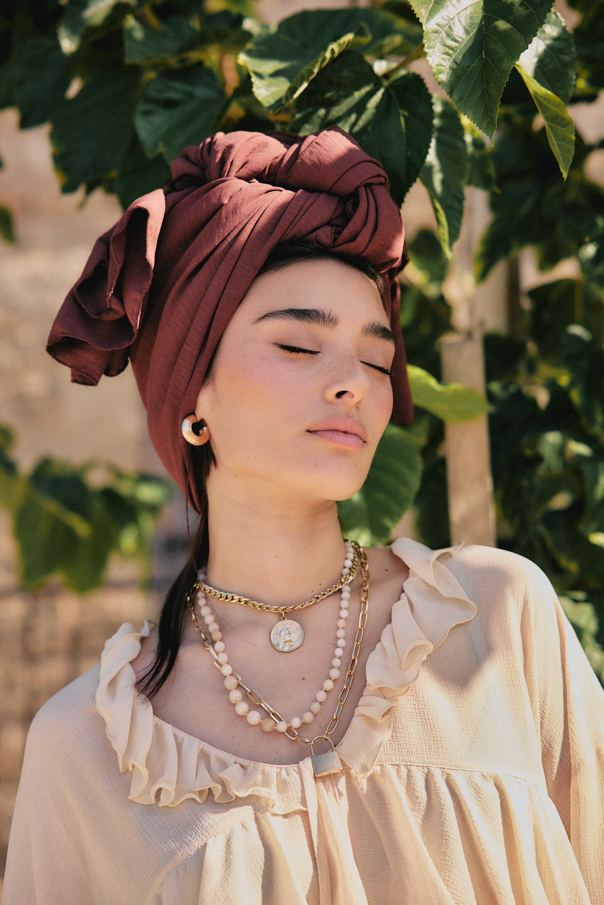 מחרוזרת אבנים טבעיות