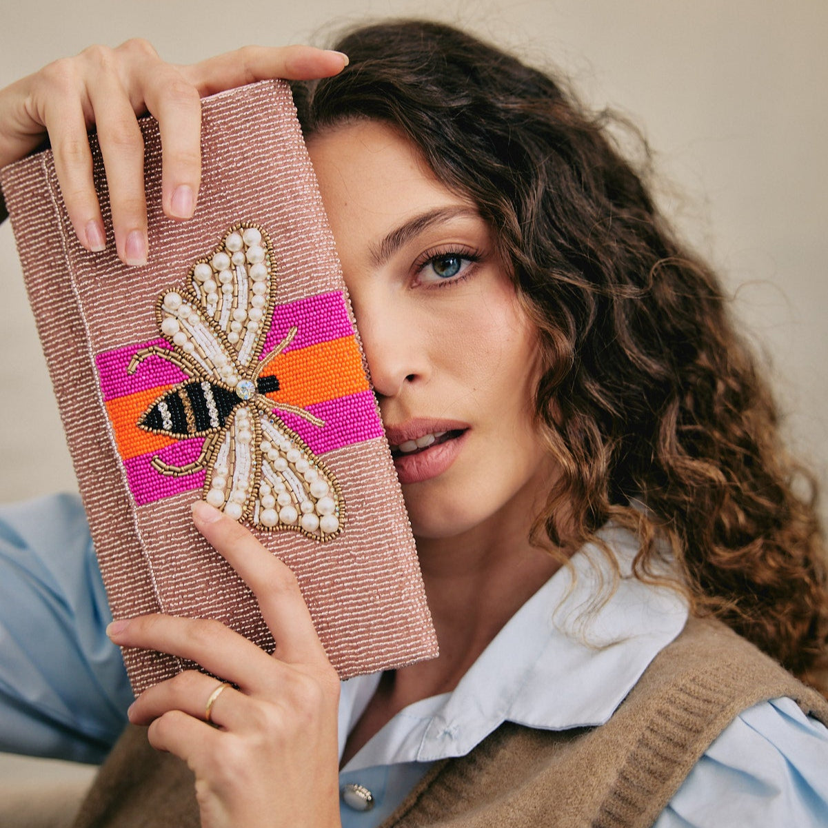 תיק קלא'ץ ורוד